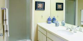 Beautifully Furnished Condo with Mountain Views Beautifully Furnished Condo with Mountain Views Gallery 27
