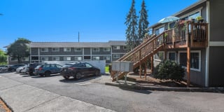 Crestwood Courts Gallery 1