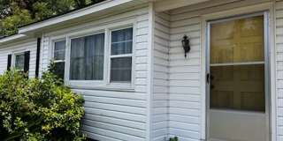 Classic 3/2 in Marianna w/ Lawn Maintenance & Pest Control Included Gallery 1