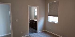 4 BED 2.5 BATH WITH LARGE BONUS ROOM & GARAGE Gallery 17