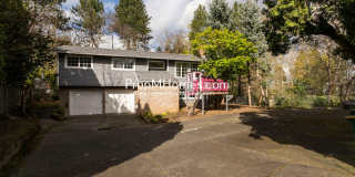 Secluded Nature Retreat: 4 Bedrooms! Gallery 1