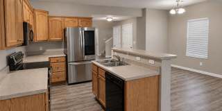 Condo With A 2 Car Garage Gallery 1
