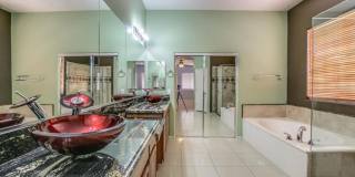 Gorgeous 4 bed 3 bath Single Level Home in Norterra Area Gallery 15