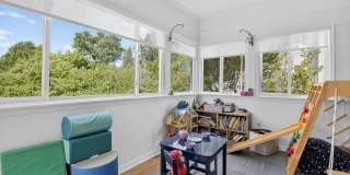 5028 MASSACHUSETTS Avenue NW Gallery 17