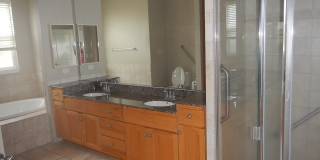 247 Kuli Puu Street Gallery 9