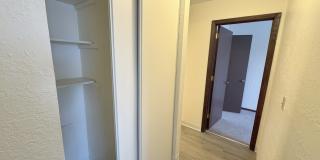 956 Place Apartments Gallery 22