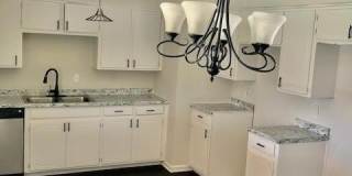 409 N Cedar Street Gallery 5