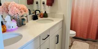 Spacious 4BR House in Boiling Springs Gallery 24