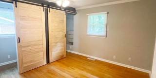 Prime Brentwood area 3 bedroom home! Gallery 9