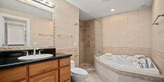 Mid-Century Modern home with stunning views _ Pets Welcome! Gallery 22