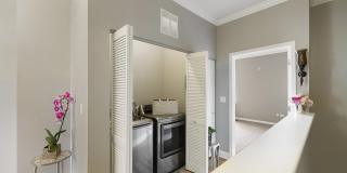 2042 W Warren Boulevard Gallery 32