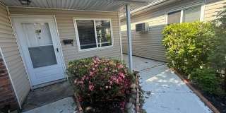 1-72 Parkcenter Drive Gallery 1
