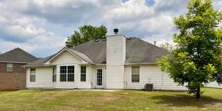 Updated, Spacious Brick Ranch in Great Neighbrorhood! Gallery 21