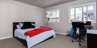 4 bedroom in South Side Gallery 13