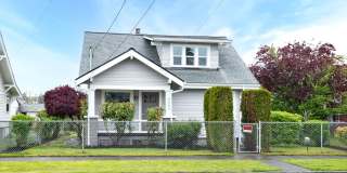 4 Bedroom Craftsman Style House in Tacoma 4 Bedroom Craftsman Style House in Tacoma Gallery 1