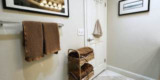 Furnished Condo @ 234 Windsor River Rd., Windsor Gallery 22