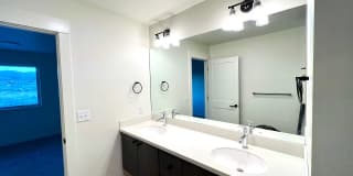 New, Pet Friendly, 2 bed 2 bath Townhouses! Gallery 29
