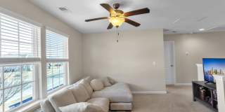 Large fenced yard corner lot - 4 Bedroom home in Moss Grove Plantation Gallery 14