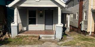 Knoxville 37921 - Charming 3-Bedroom, 1 Bath Home in Knoxville – Available Now! - Contact Lisa Vineyard and Shannon Russell (865) 216-9334 Gallery 1