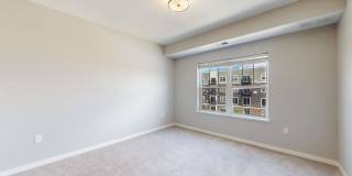 Edison at Woodbury Gallery 32