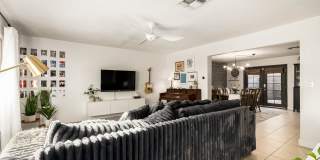 4537 N. 17th Ave. Gallery 5