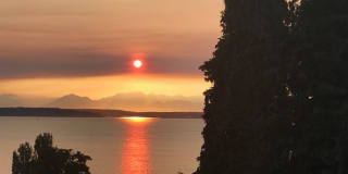 Stunning Sound & Olympic Mountain View Home in North Admiral Gallery 46