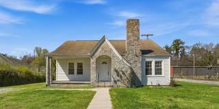 3 bedroom White Oak home available NOW! Gallery 1