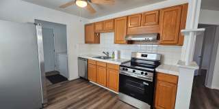 RETIREMENT COMMUNITY: Renovated Residence Hidden Gem 2 Bed/1 Bath - San Leandro Gallery 10