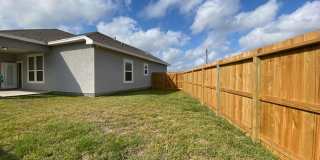 Stunning Southside Home w/ Solar Panels! Gallery 14