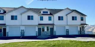 BRAND NEW 3 bed 2.5 Bath Townhome - Small dog negotiable Gallery 1