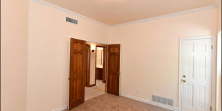 1004 LOS JARDINES Circle Gallery 28