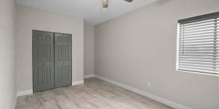 7631 N 59th Ln Gallery 8