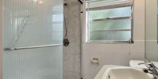 1502 West Country Club Drive Gallery 30