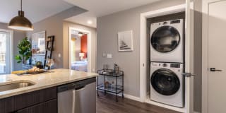 AMLI at Uptown Gallery 6