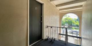 Charming Condo for Rent Gallery 3