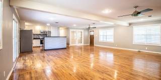 Spacious 3 bed 2 bath Home Gallery 5