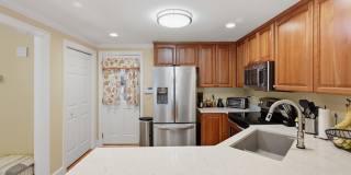 7514 Wellesley Park S Gallery 11