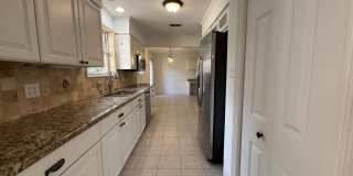 Gulf Breeze - Proper - 5 bedroom, 3.5 bathroom with pool and lawn care included Gallery 11