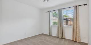 Spacious & Exciting Townhome style Condo Gallery 14