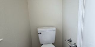 Glen Cove Beauty 3 bed 2.5  bath 2 Story home in established neighborhood Gallery 7