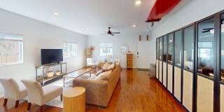 Short or Long Term Rental | ROOFTOP VIEWS! Gallery 3