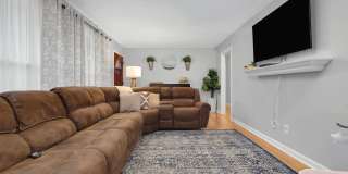 619 Graycroft Drive Gallery 3