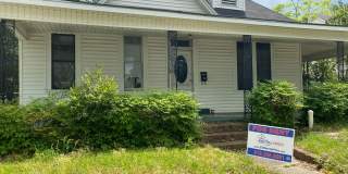 Large Centrally Located Home Gallery 1
