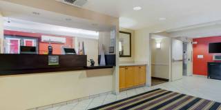 Pleasanton - Chabot Dr. Gallery 21