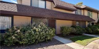 2-Bedroom Gated Townhome with Granite Kitchen & Covered Patio 2-Bedroom Gated Townhome with Granite Kitchen & Covered Patio Gallery 1