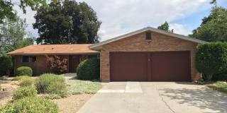3824 Greenbrier | 2,744 Sq Ft Home in Mature Neighborhood w/ 2 Fireplaces, Landscaping Included! Gallery 1