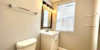 Charming 3 Bedroom/2.5 Bathroom Townhome in Hampden! Gallery 28