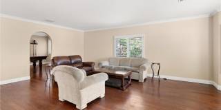5081 Howard Avenue Gallery 11