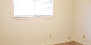 909 Gellatly St. Gallery 27
