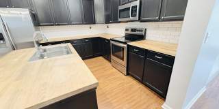 Beautiful Home with Private Wooded Backyard Beautiful Home with Private Wooded Backyard Gallery 4
